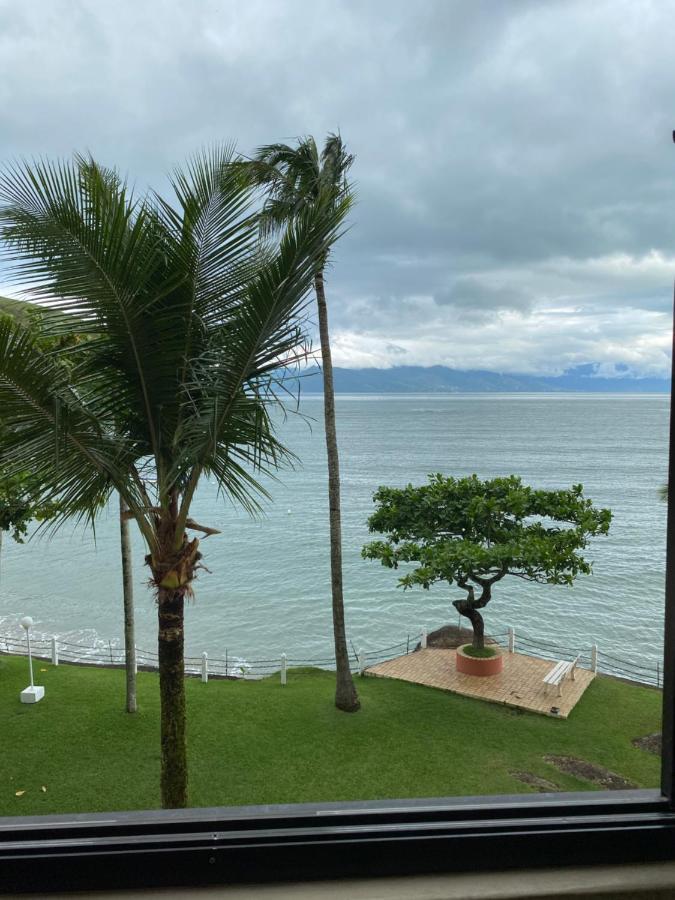 Apartamento Pe Na Areia Caraguatatuba Exterior foto